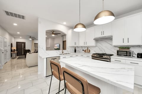 Lux Stay with Huge Bedrooms + Walking Trail Access image 3