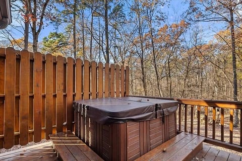 Relax in your private hot tub surrounded by forest views. Perfect for unwinding after a day of hiking, exploring, or simply enjoying a quiet getaway in nature.