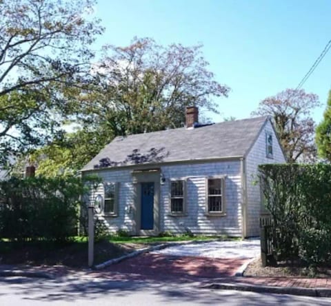 Welcome to "Nantucklet," in the heart of Nantucket town!