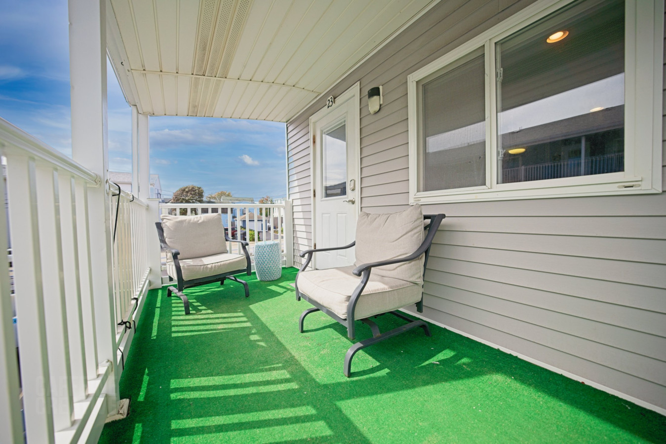 Bright Coastal Escape • Steps from the Beach