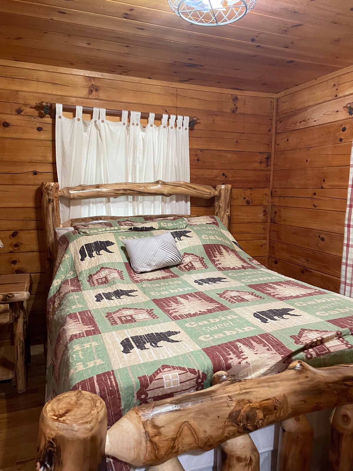 woodland-serenity-retreat-alpenhaus/