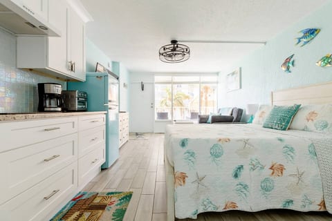 Cozy Beach Retreat