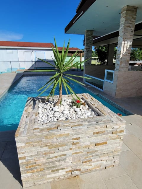 Beach house with pool, A/C, WiFi, cable, Salinas PR image 2