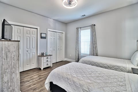 Pet-Friendly 3BR • Pool • 1 Mile to Beach