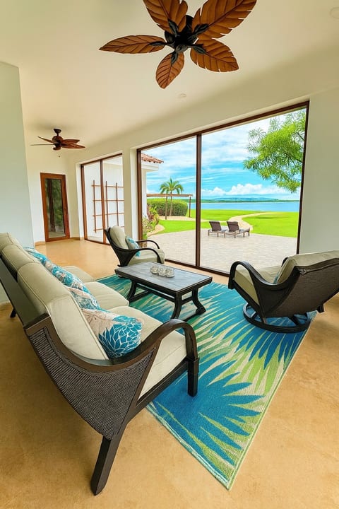 Screened in porch
