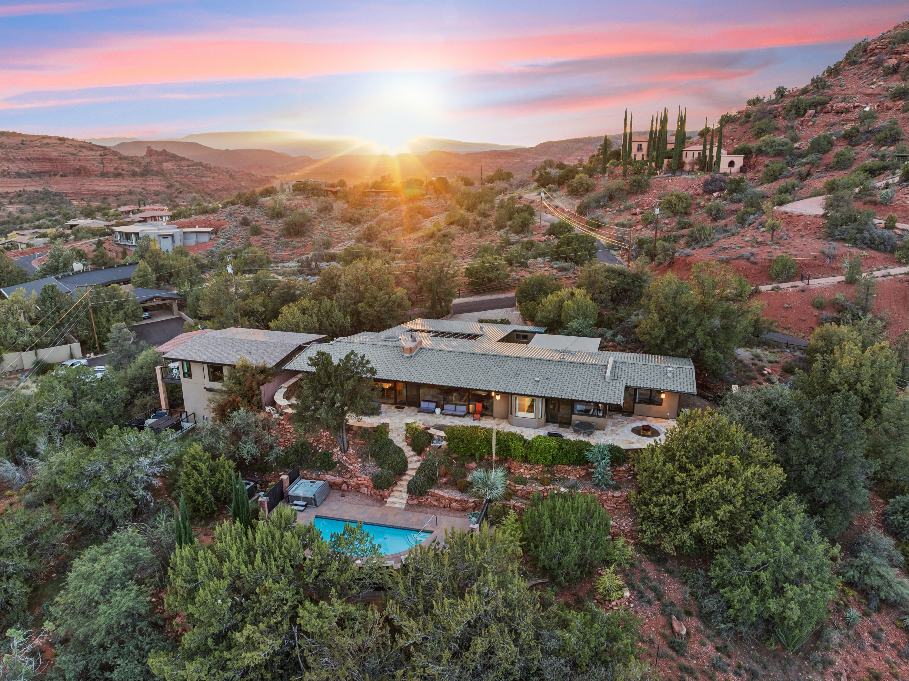 Welcome to Sonali – your Sedona retreat with unforgettable red rock views.