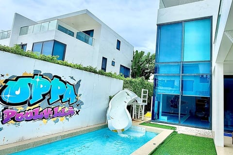 Palm Spring Villas Pattaya –Pool Villa in the City