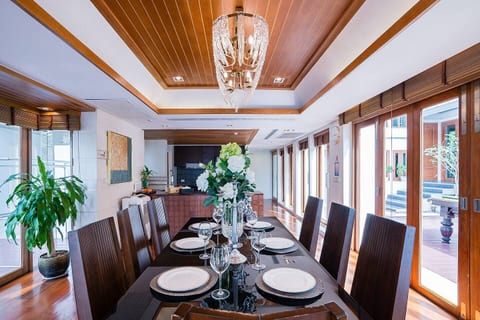 Luxury Private Beach Pool Villa, Pattaya