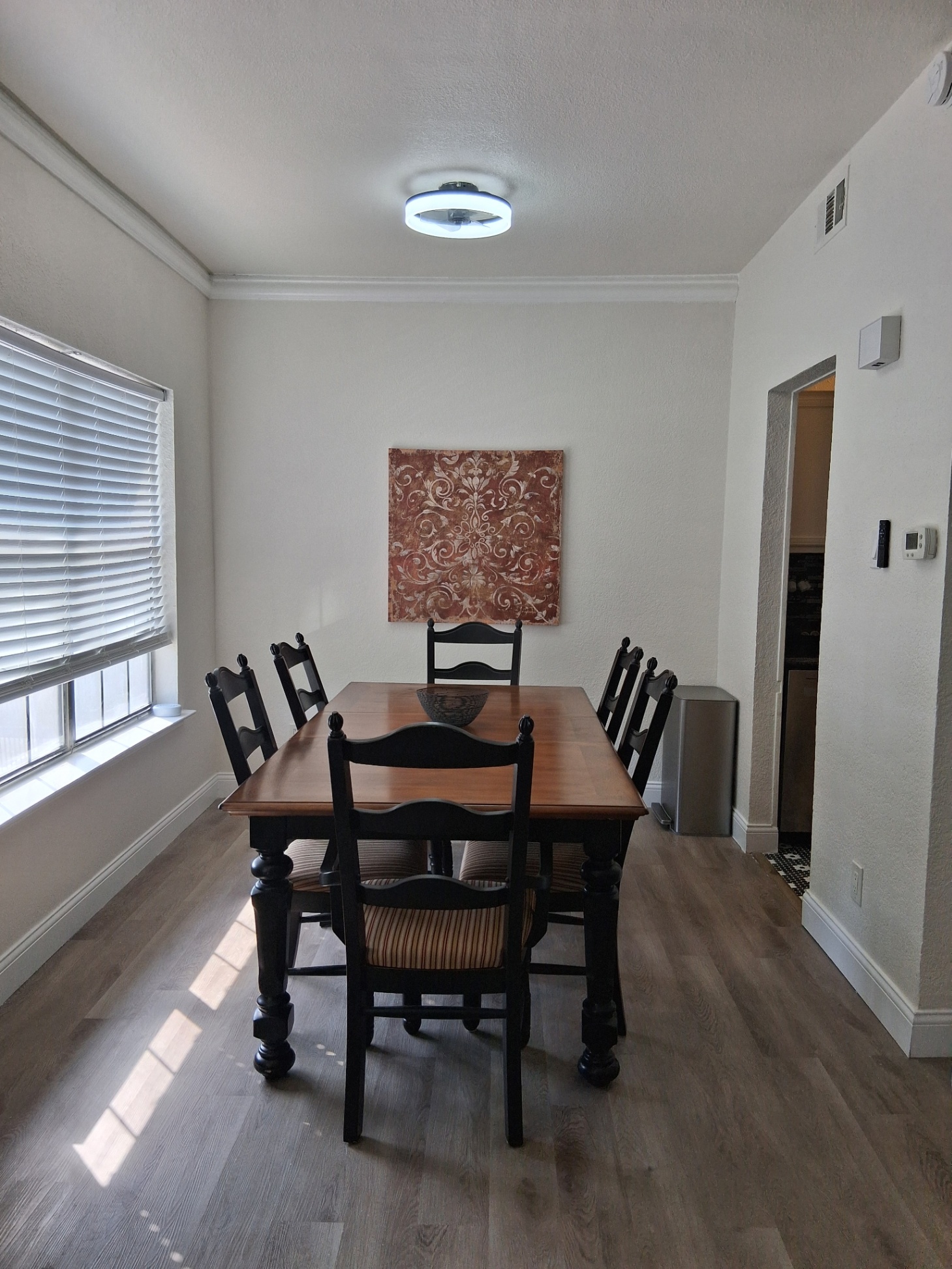 townhome-near-top-golf-and-texas-health-dallas/