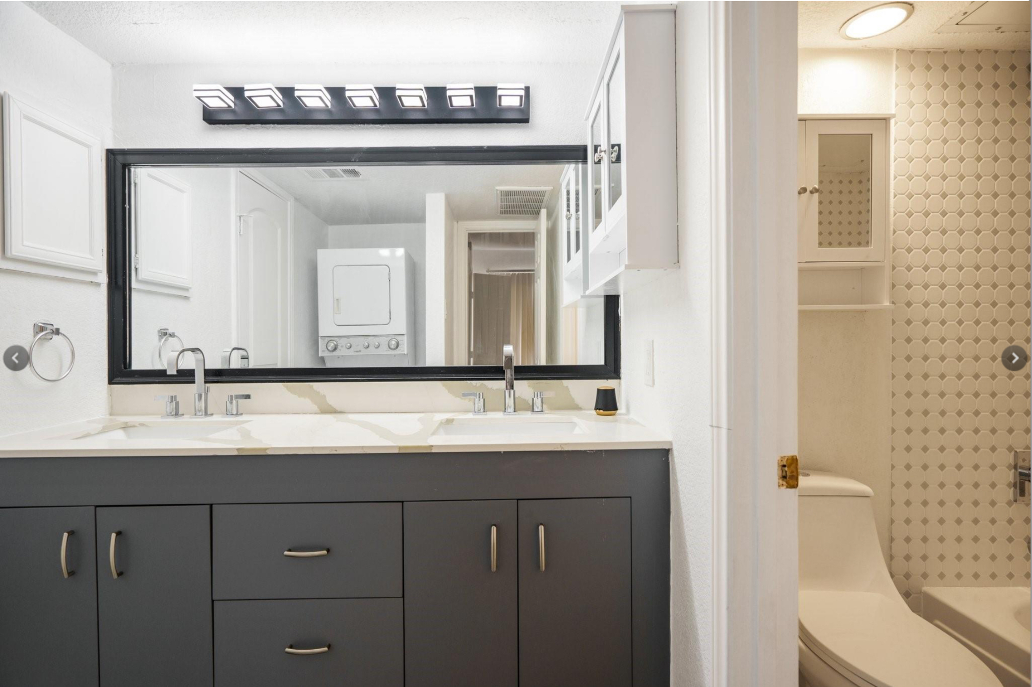 Bathroom Townhome near Top Golf and Texas Health Dallas