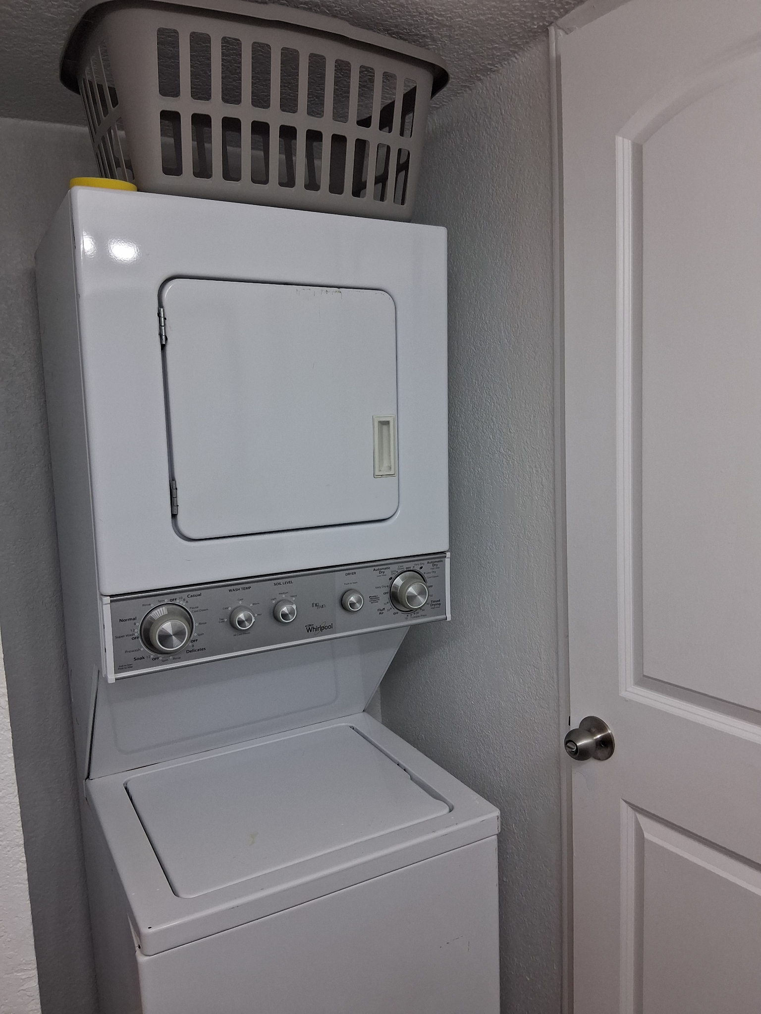 townhome-near-top-golf-and-texas-health-dallas/