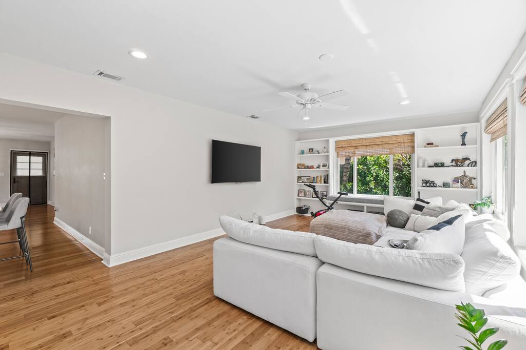 *-delray-beach-escape-with-modern-style-and-comfort-or-delray-beach-home/