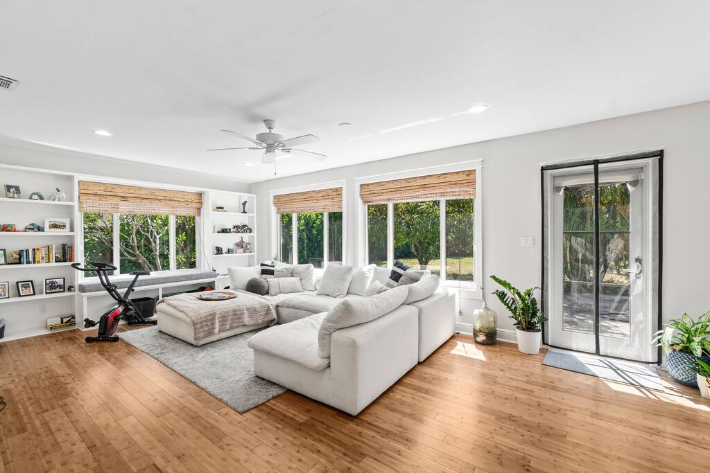 *-delray-beach-escape-with-modern-style-and-comfort-or-delray-beach-home/