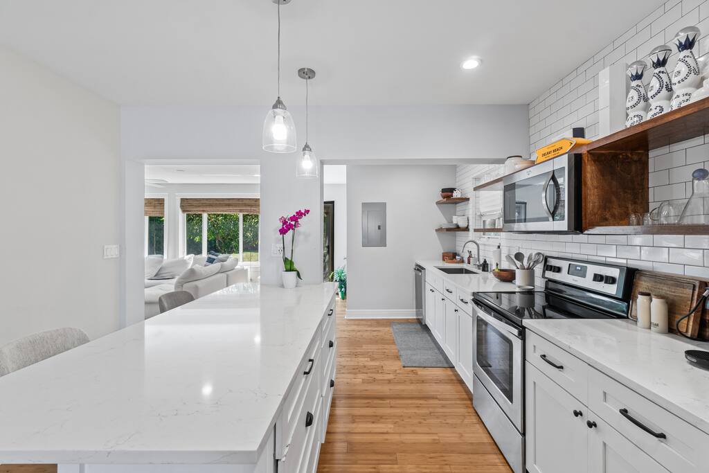 *-delray-beach-escape-with-modern-style-and-comfort-or-delray-beach-home/