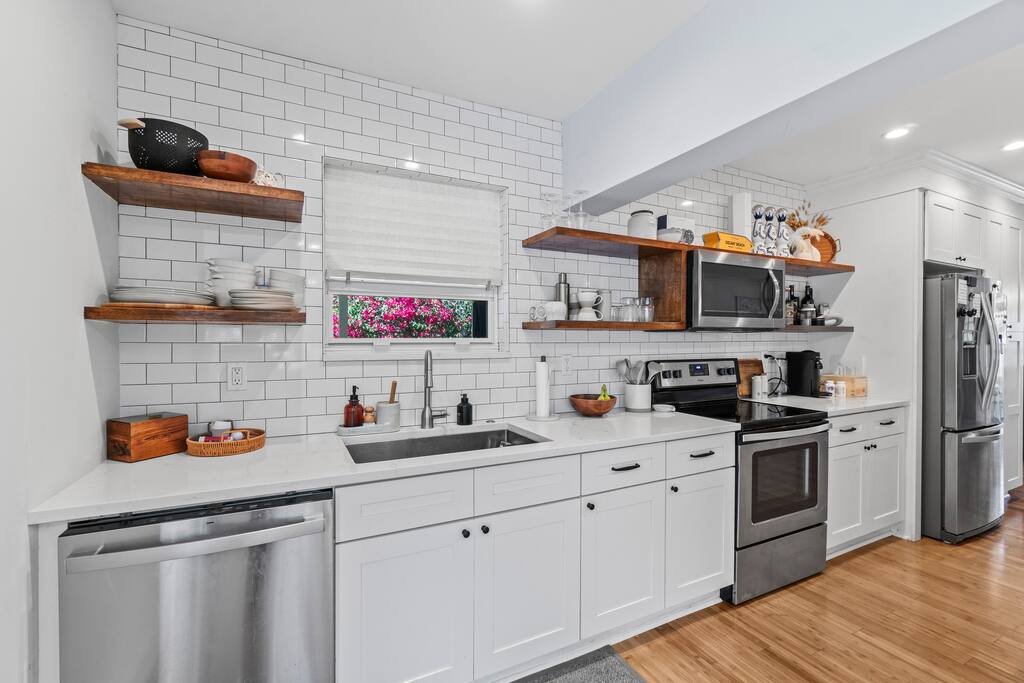 *-delray-beach-escape-with-modern-style-and-comfort-or-delray-beach-home/