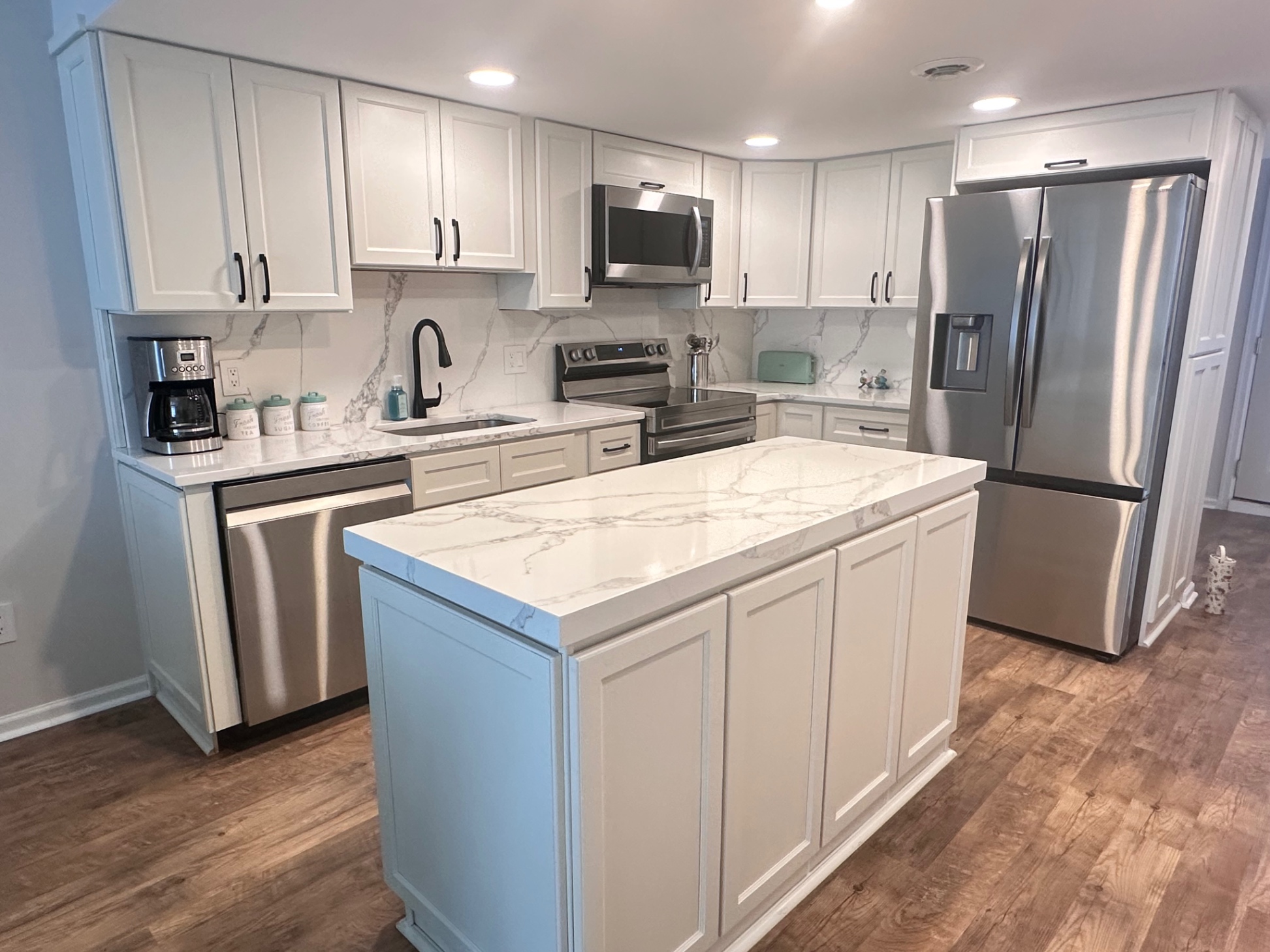 livin-on-the-edge-at-diamond-beach/