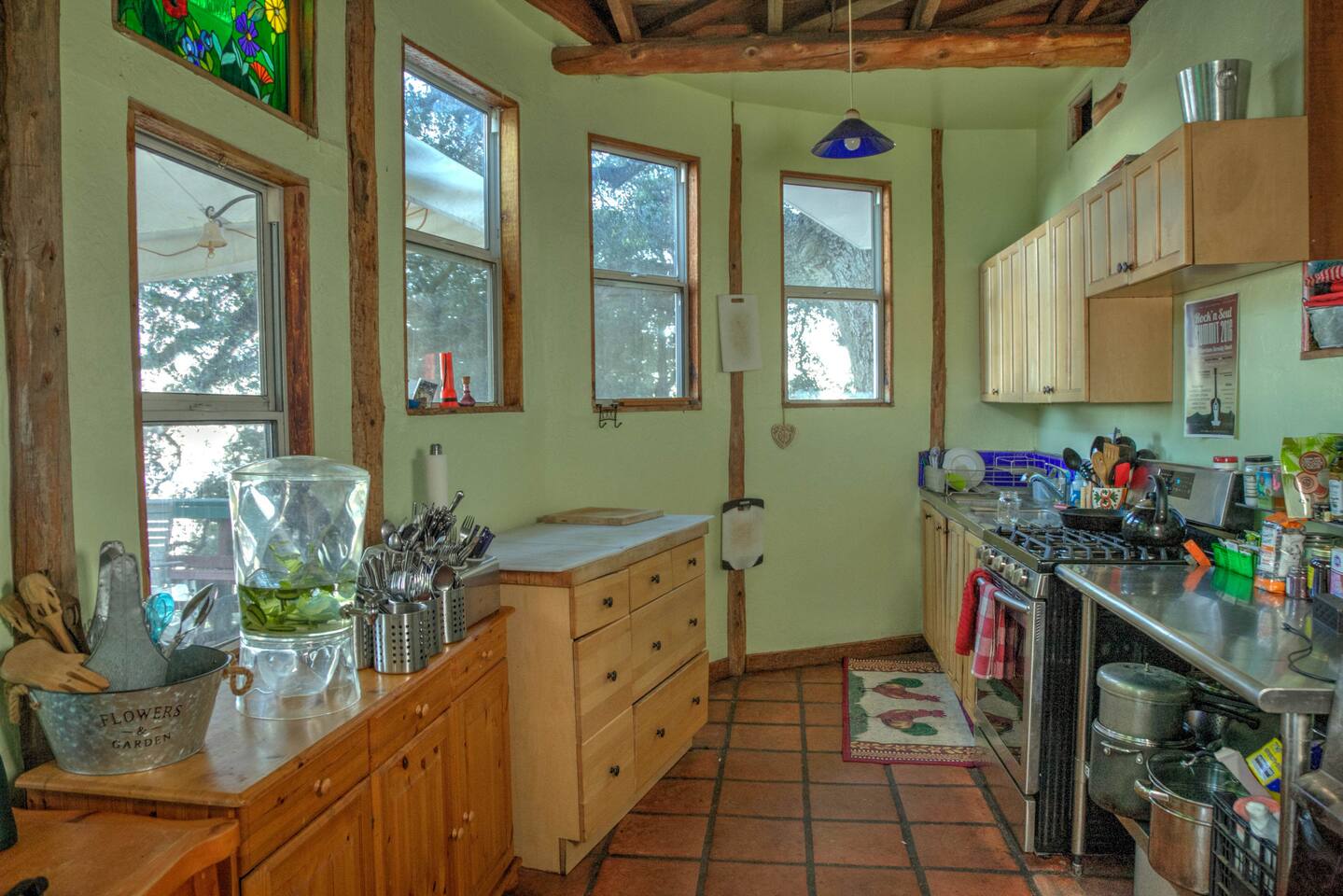 historic-rustic-cabin-w-spectacular-views/