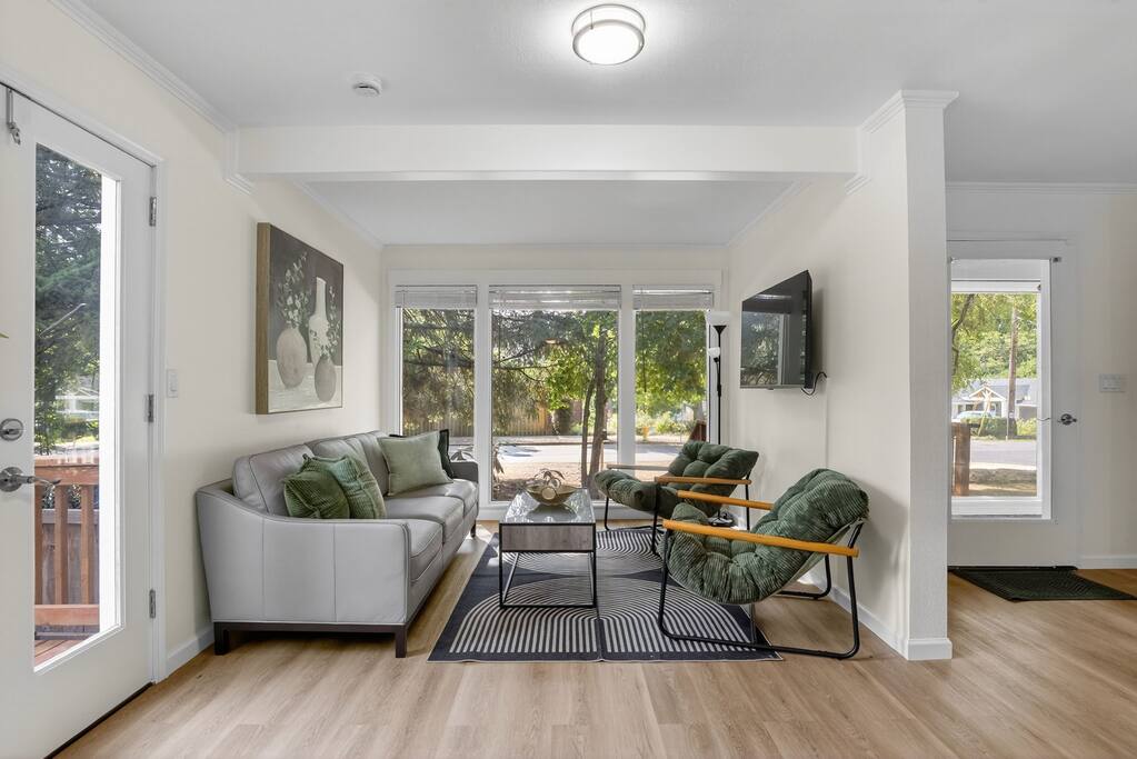 garden-home-estate-or-two-kitchens/