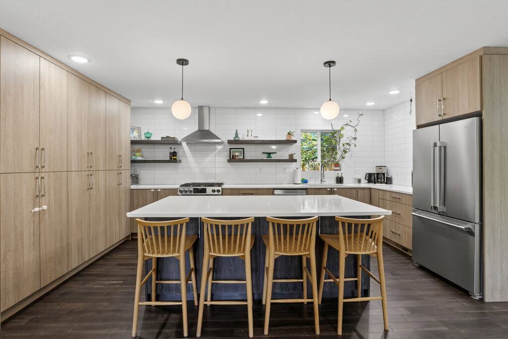 modern-urban-retreat-or-game-room/