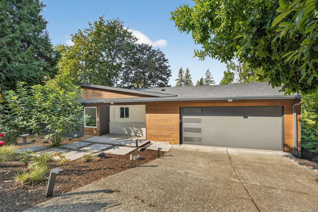 modern-urban-retreat-or-game-room/