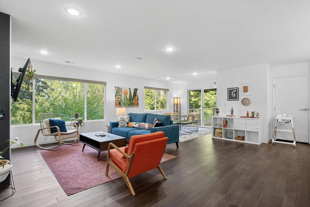 modern-urban-retreat-or-game-room/