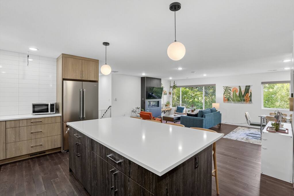 modern-urban-retreat-or-game-room/