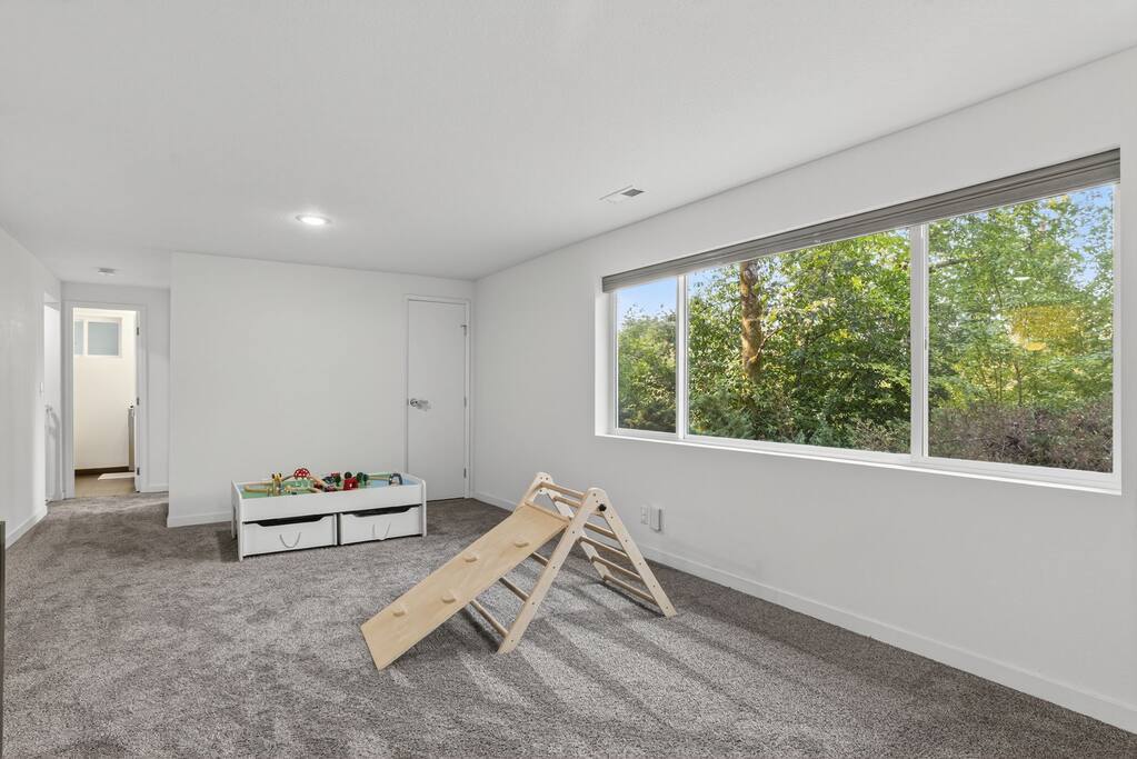 modern-urban-retreat-or-game-room/