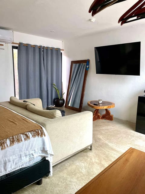 Room Nidia, cozy and stylish room in Casa Samar. image 3