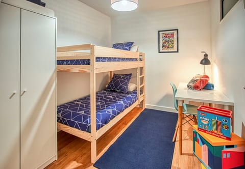 2BR 500sq Comic Spirit comfy feel like home