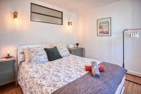 2BR 500sq Comic Spirit comfy feel like home