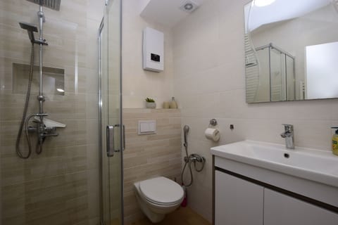Apartment Adrian - Unit 377234-13