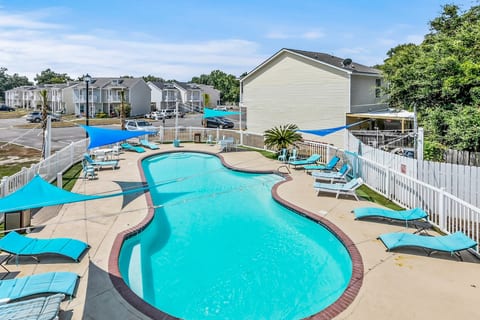 3bed/3bath(17)Townhouse Gulfport/Biloxi near Beach image 2