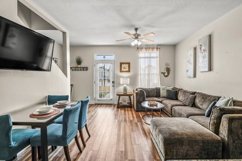 3bed/3bath(17)Townhouse Gulfport/Biloxi near Beach image 4