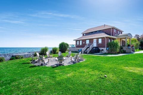 The Glasswater Lake Estate