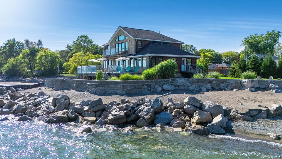 The Glasswater Lake Estate - Wheatley