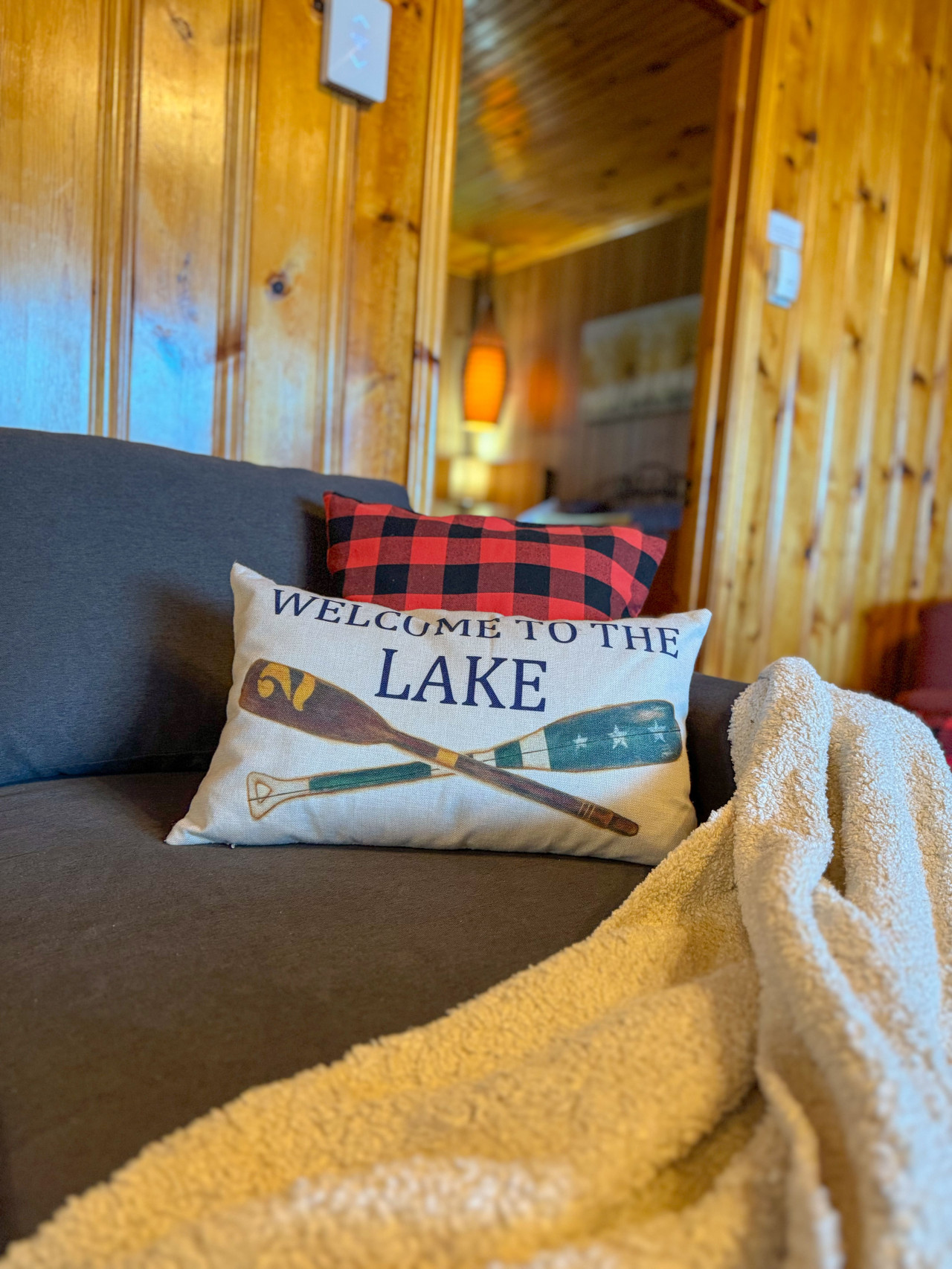 le-heron-waterfront-lake-nominingue/