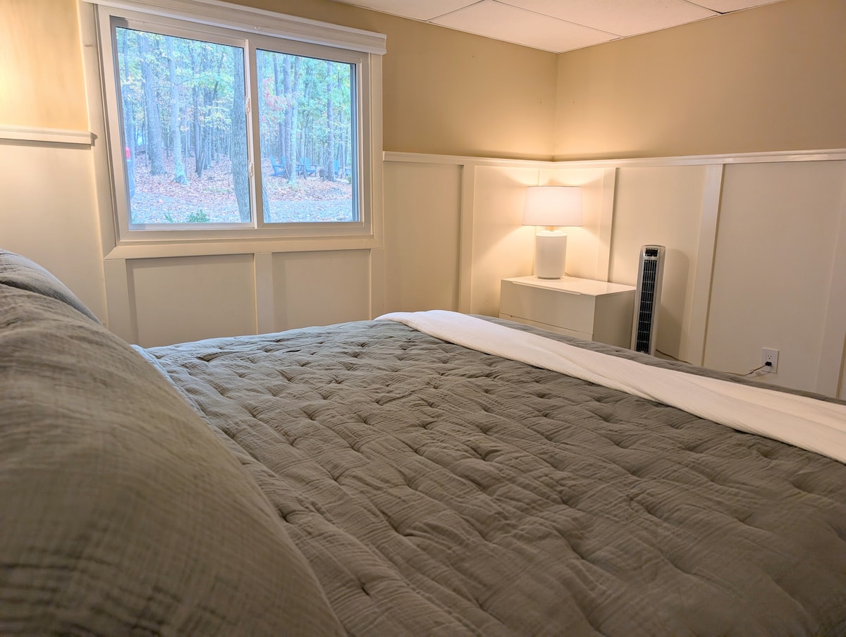 wv-private-cabin-on-5-acres-w-sunset-views/