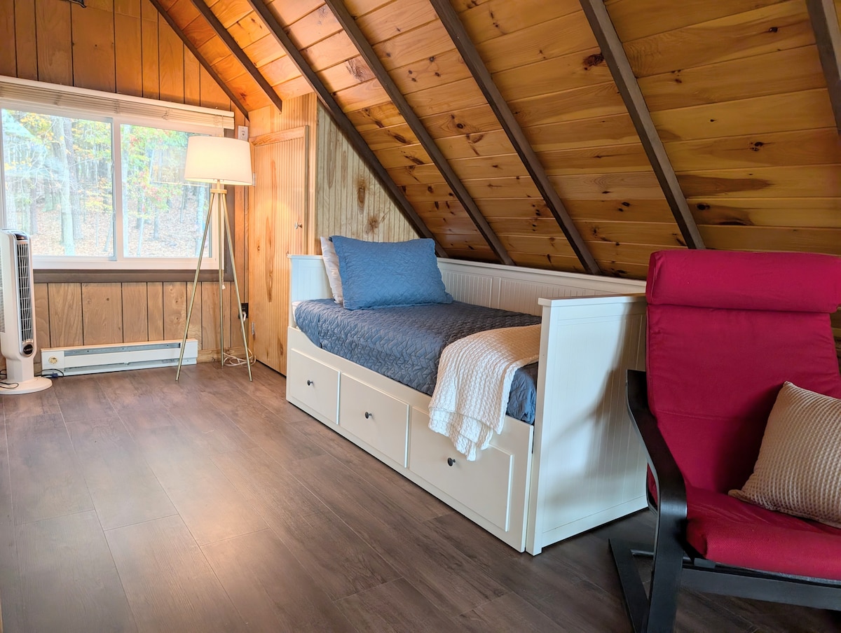 wv-private-cabin-on-5-acres-w-sunset-views/