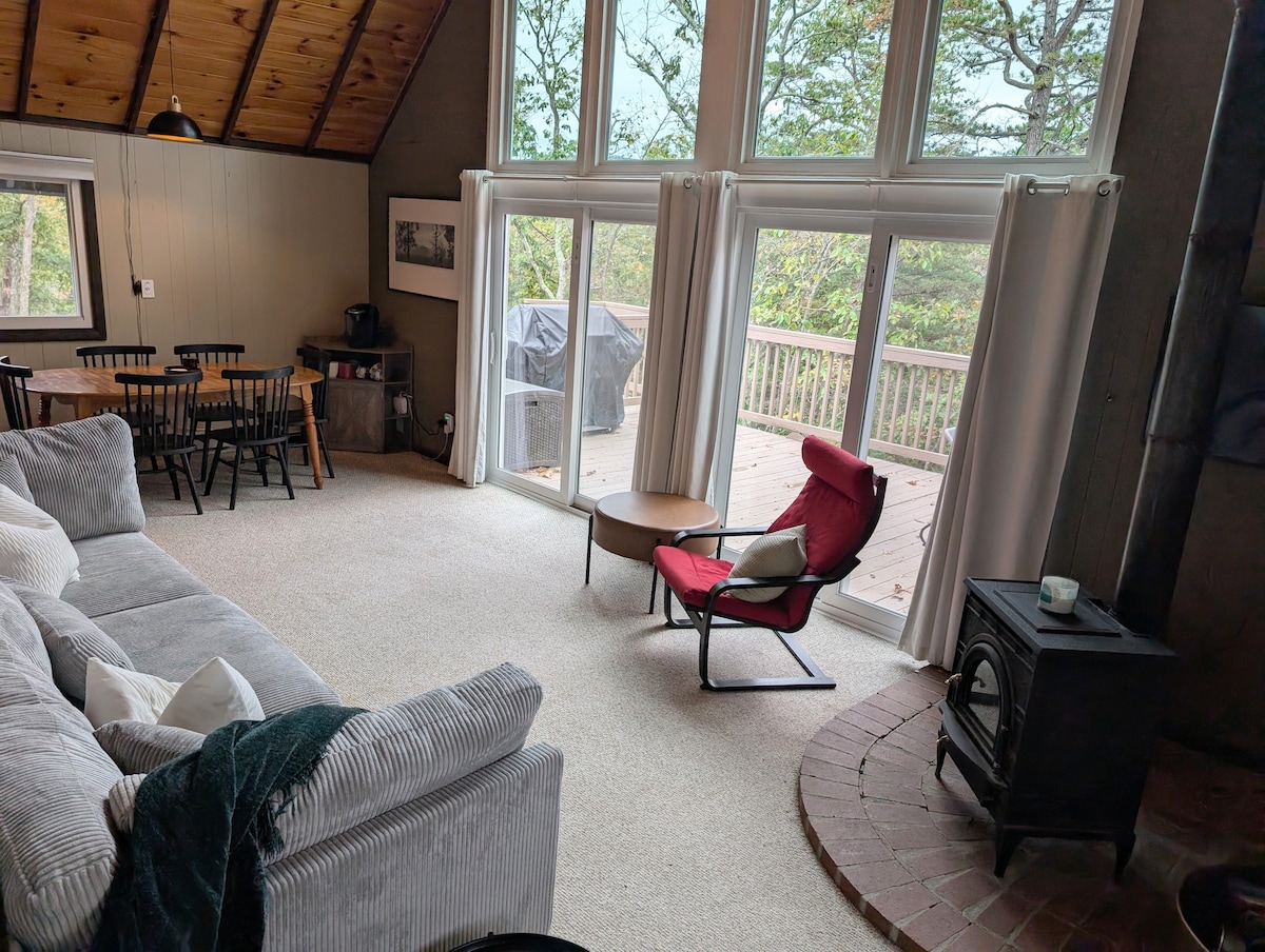 wv-private-cabin-on-5-acres-w-sunset-views/