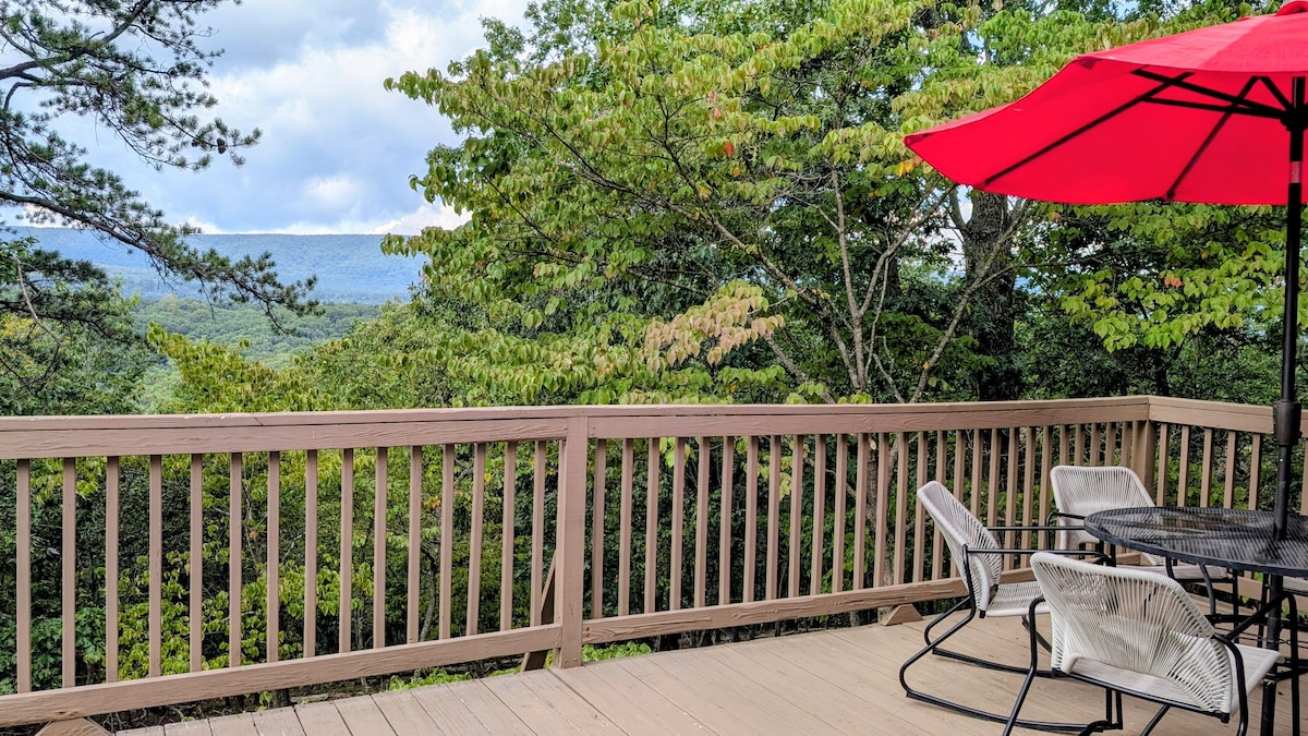 wv-private-cabin-on-5-acres-w-sunset-views/