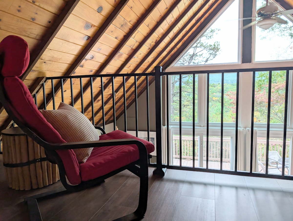 wv-private-cabin-on-5-acres-w-sunset-views/