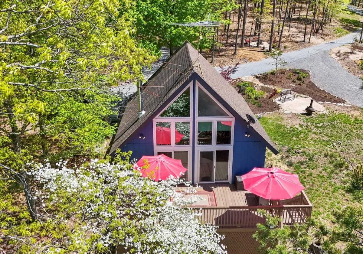 wv-private-cabin-on-5-acres-w-sunset-views/