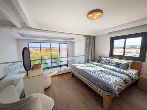 Beautiful 2BR Mesca Beach Front Loft in Soma bay image 3