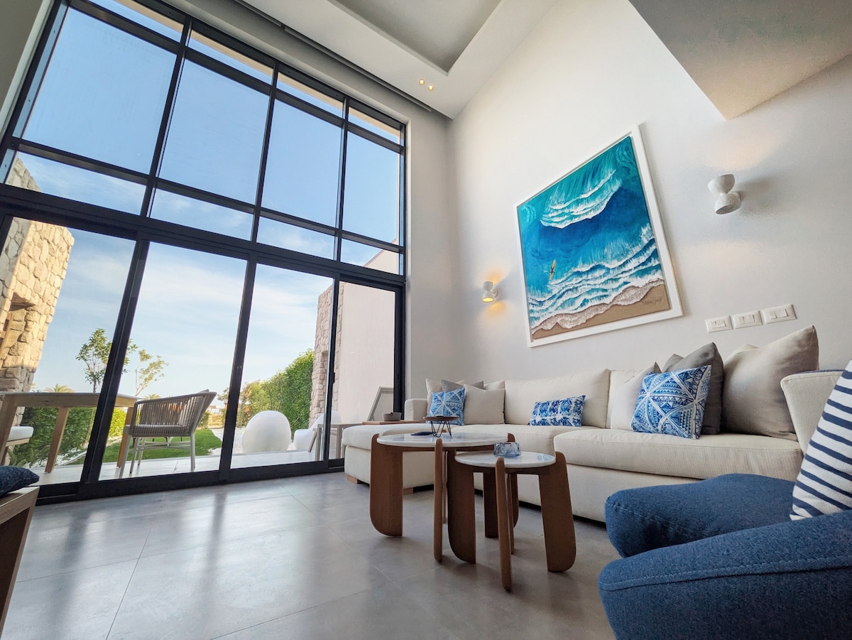 Beautiful 2BR Mesca Beach Front Loft in Soma bay image 1