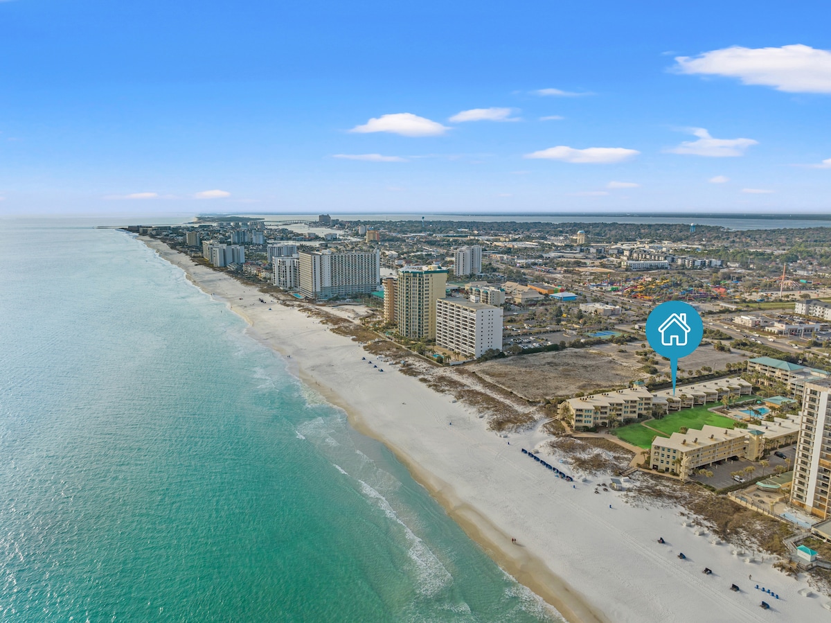 Low-rise Oceanfront Boutique Condo-86F Heated Pool image 1