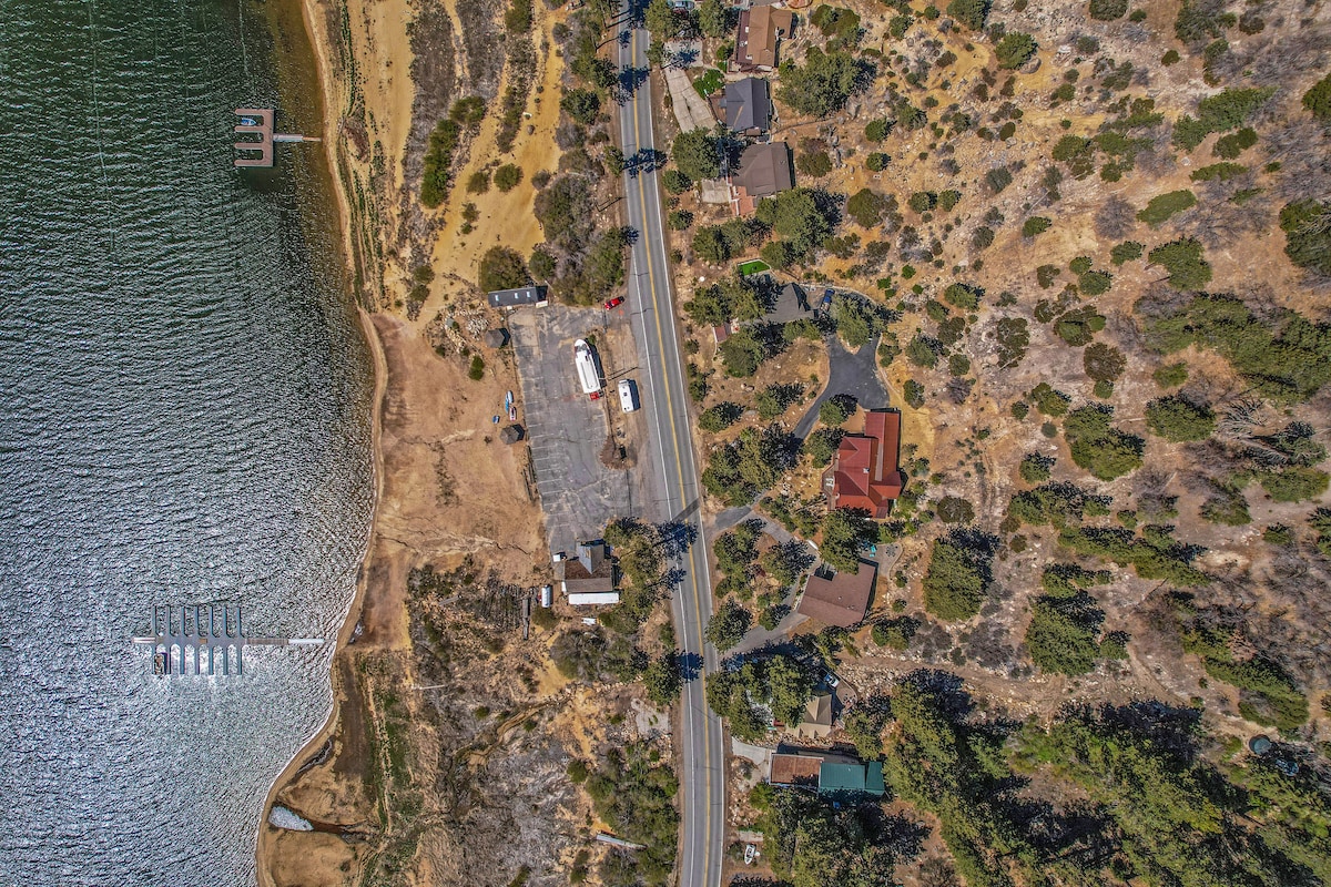 bb-lakefront-home-w-spectacular-views-generator/