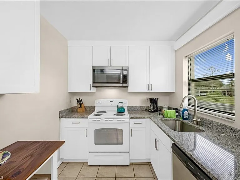 marwood-naples-condo/