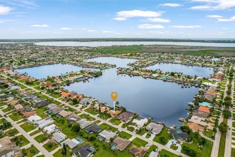 Villa Dolphin at the 8-lakes | Heated Pool