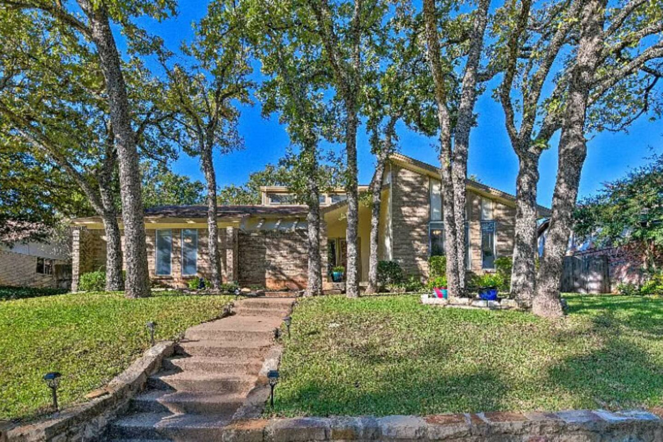 3-bedroom-with-a-pool/