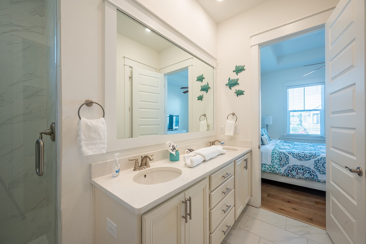 prominence-townhome-on-30a-wheated-pool-and-bikes!/